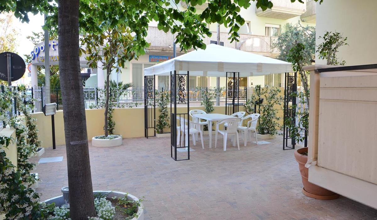Residence Riviera Alba Adriatica Exterior photo