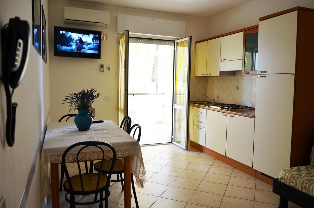 Residence Riviera Alba Adriatica Exterior photo