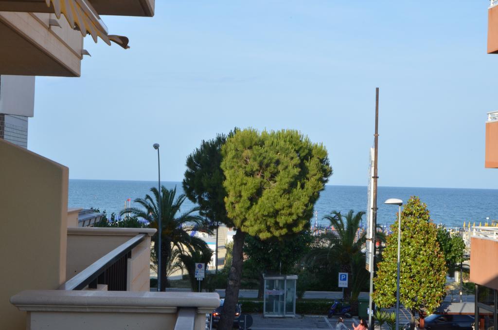 Residence Riviera Alba Adriatica Exterior photo