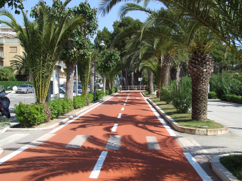 Residence Riviera Alba Adriatica Exterior photo
